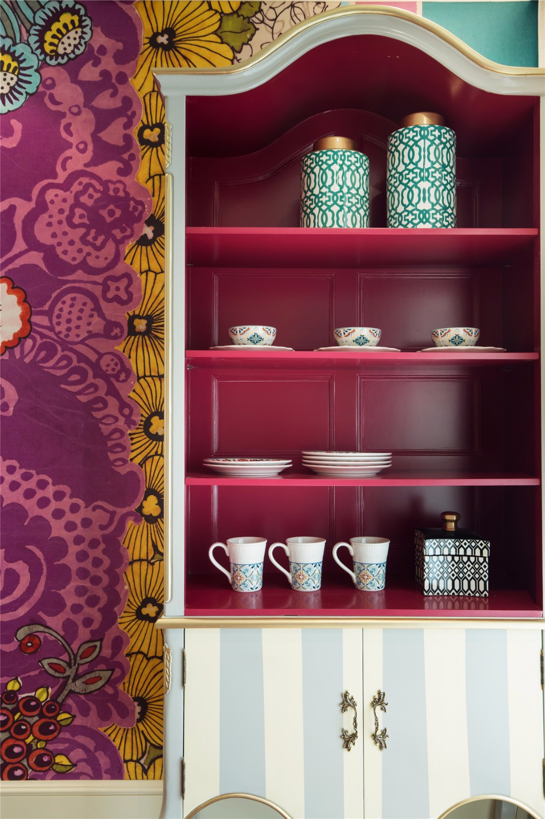 田园混搭风格家装设计室内装修效果图-餐边柜 田园混搭风格家装设计室内装修效果图-餐边柜